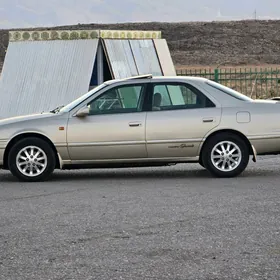 Toyota Camry 2000