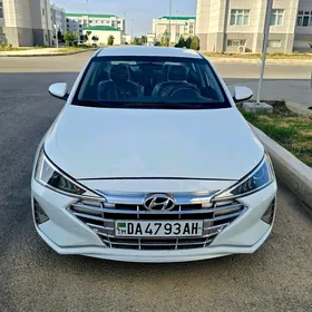 Hyundai Elantra 2020