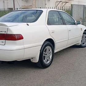 Toyota Camry 2000