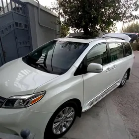 Toyota Sienna 2017
