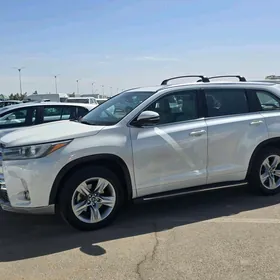 Toyota Highlander 2016