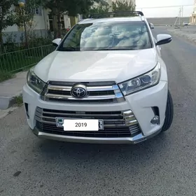 Toyota Highlander 2019