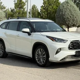 Toyota Highlander 2021