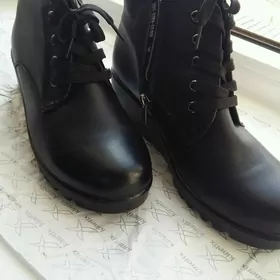 полусапожки женские