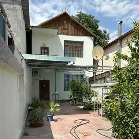 плановый двух этажный дом