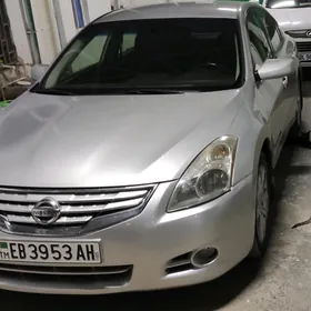 Nissan Altima 2012