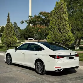 Lexus ES 350 2022