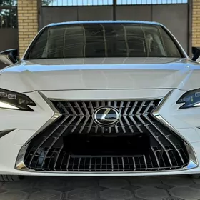 Lexus ES 2022