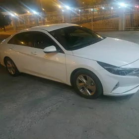 Hyundai Elantra 2020