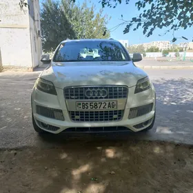 Audi Q7 2011