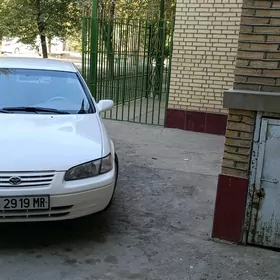Toyota Camry 1999