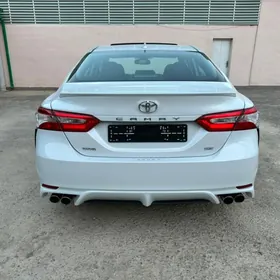 Toyota Camry 2020