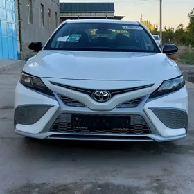 Toyota Camry 2022