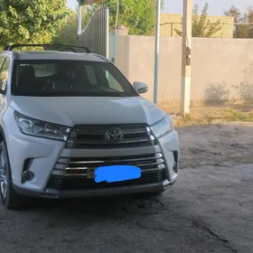 Toyota Highlander 2017