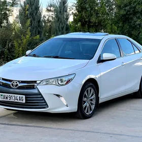 Toyota Camry 2016