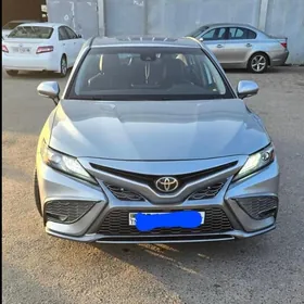 Toyota Camry 2021