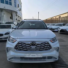 Toyota Highlander 2020
