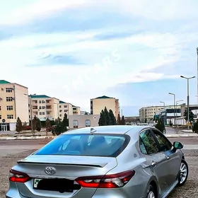 Toyota Camry 2022