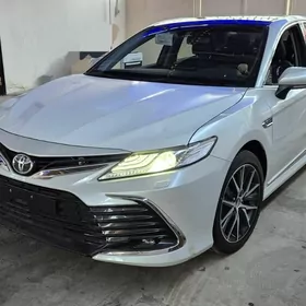 Toyota Camry 2024