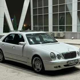 Mercedes-Benz E320 2002