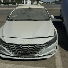 Hyundai Elantra 2021