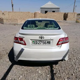 Toyota Camry 2011