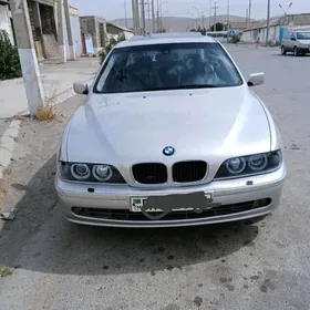BMW E39 2001