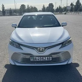 Toyota Camry 2018