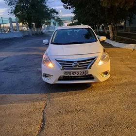 Nissan Versa 2016