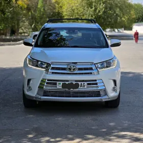 Toyota Highlander 2019