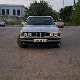BMW 525 1990