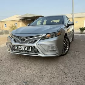 Toyota Camry 2020