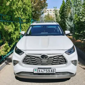 Toyota Highlander 2022