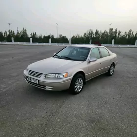 Toyota Camry 1999