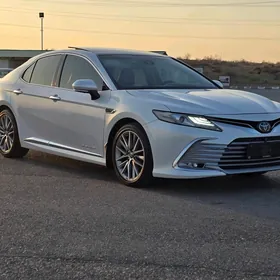 Toyota Camry 2018