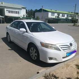 Toyota Camry 2011