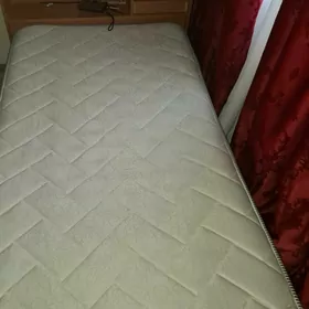 Кровать СРОЧОНО!!