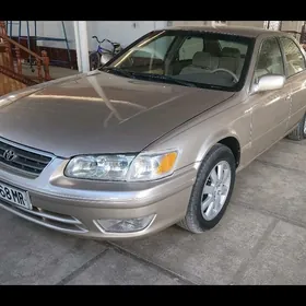 Toyota Camry 2000