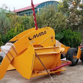 John Deere 2021