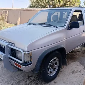 Nissan Pathfinder 1991