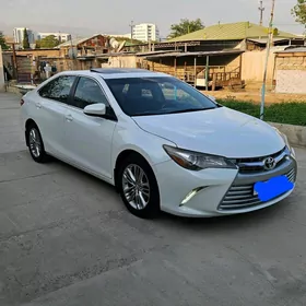 Toyota Camry 2016