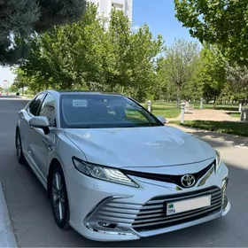 Toyota Camry 2023