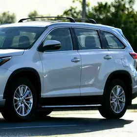 Toyota Highlander 2019