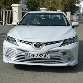 Toyota Camry 2020