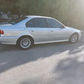 BMW E39 2002