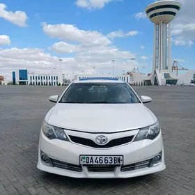 Toyota Camry 2012
