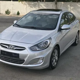 Hyundai Accent 2012
