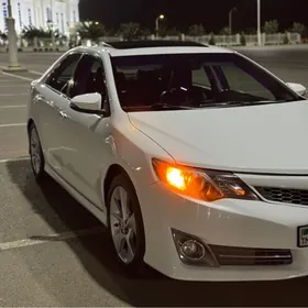 Toyota Camry 2013