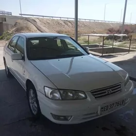 Toyota Camry 2001