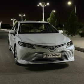 Toyota Camry 2020